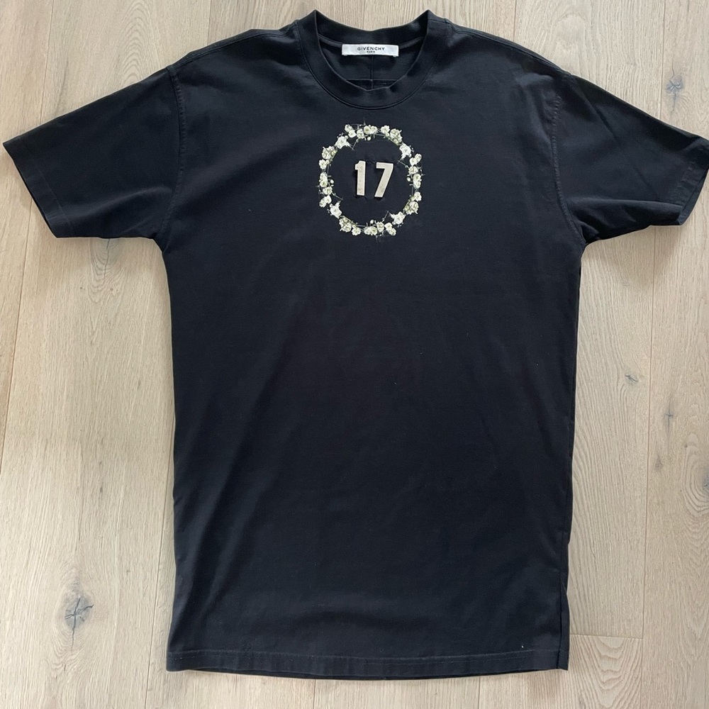 Givenchy oversized black t-shirt